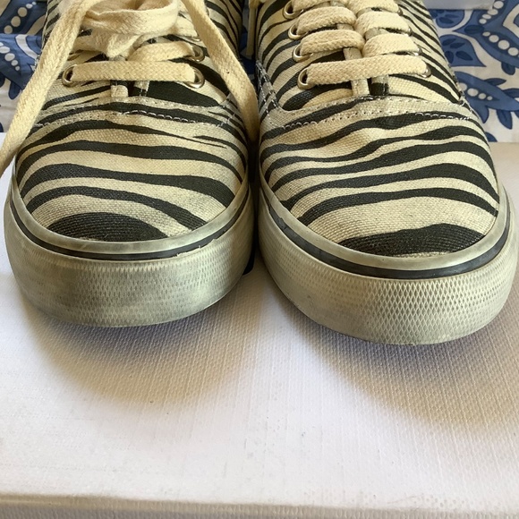 RE/DONE 70s Low Top Skate Sneaker Zebra Print Black White SZ 40 - Picture 9 of 15